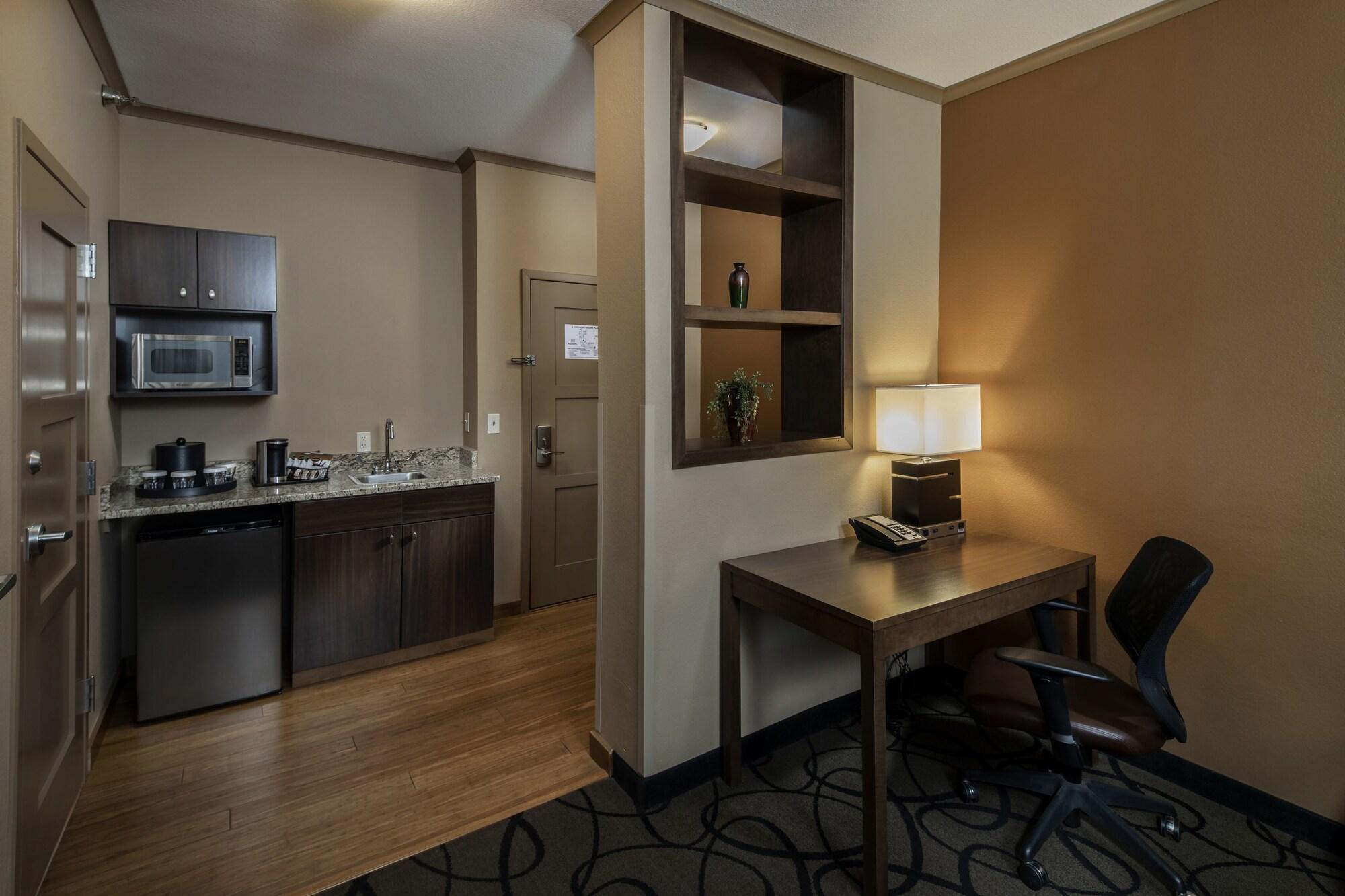Clubhouse Hotel And Suites Pierre Zewnętrze zdjęcie